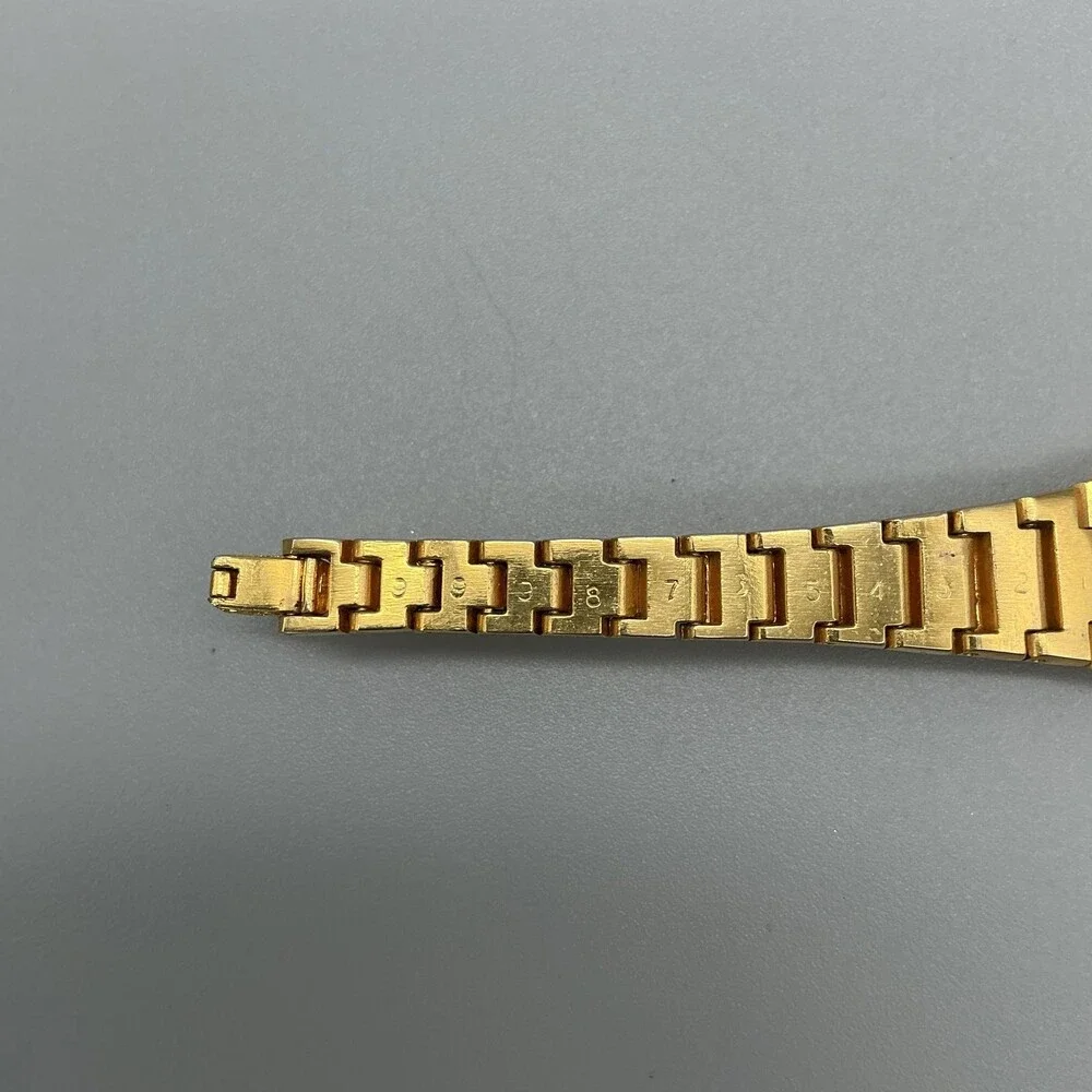Benrus Womens Watch 22mm Black Dial Gold Tone Textured Bracelet New Battery 6.5